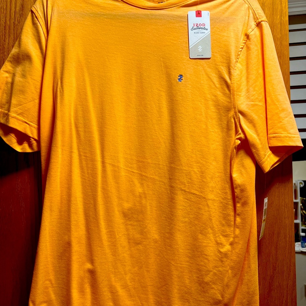 Izod men’s t-shirt size medium orange color